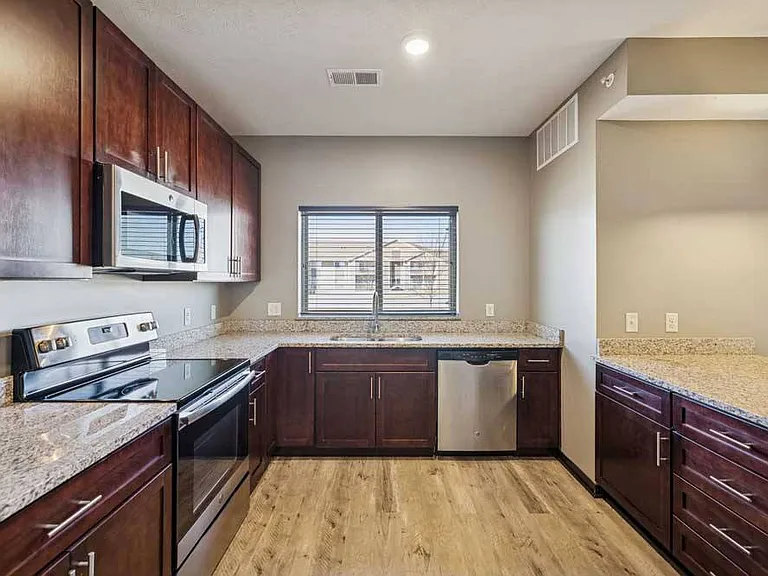 North Pointe Villas — Photo 225