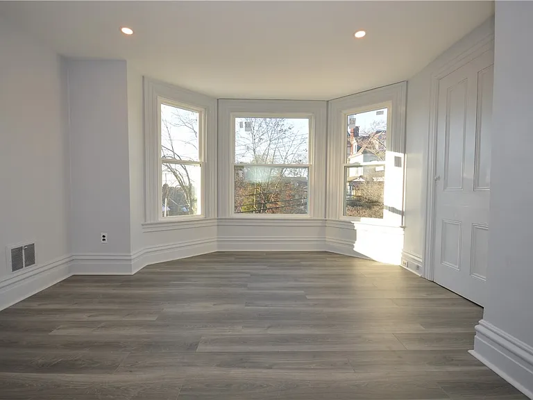 115 Meade Ave — Photo 17