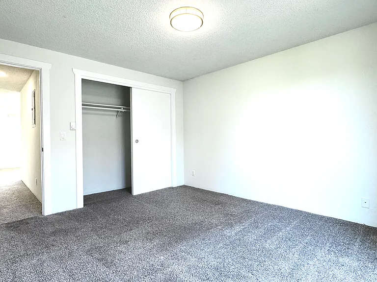2405 Howard Ave #4 — Photo 12