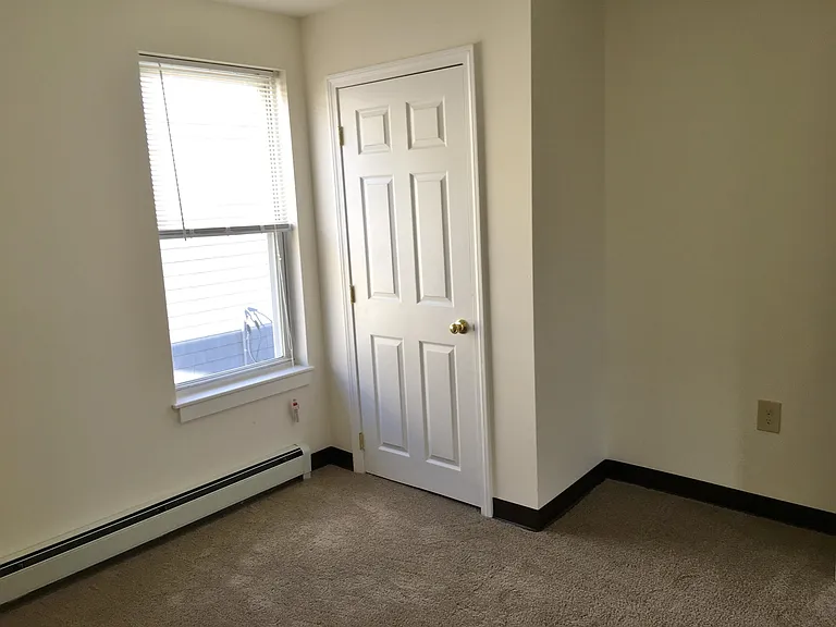 93 2nd St #3 — Photo 31