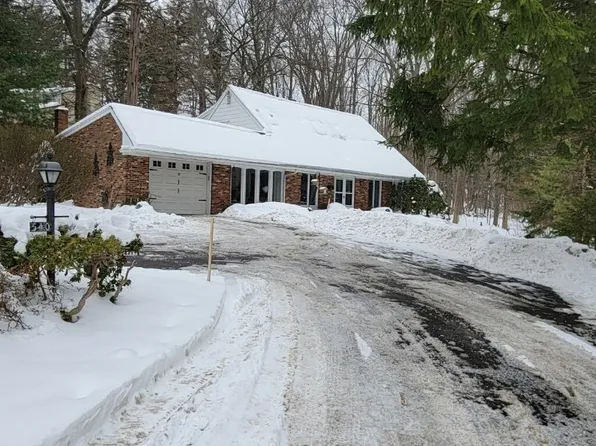 540 Edgevale Dr, Erie, PA 16509