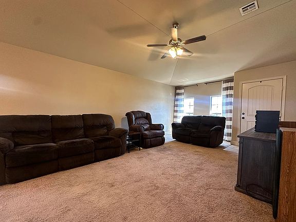 Living room cont.