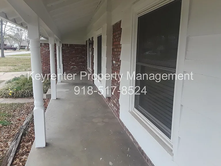 4629 E 56th Ct — Photo 3