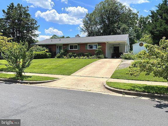 2nd image of 6903 Rosemont Dr