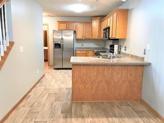 4th image of 12526 43rd St NE