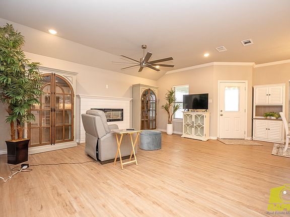 4th image of 3142 Cedarhill Dr
