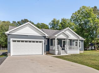 9 Justis St, Onancock, VA 23417