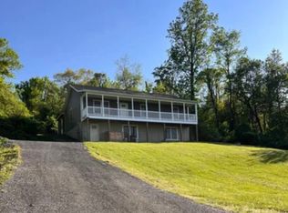 1033 Mountain Heights Rd, Front Royal, VA 22630
