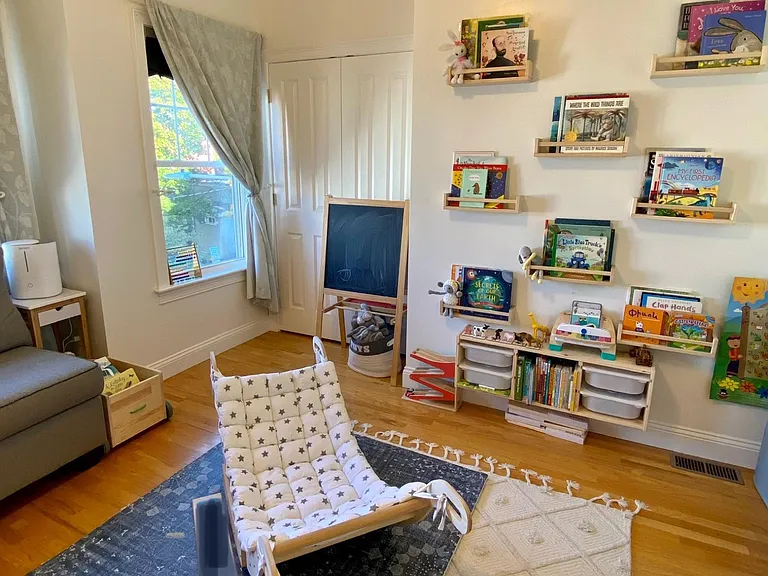 12 S Sydney St — Photo 11