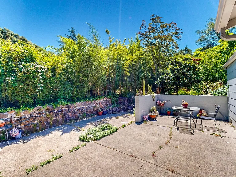 4560 Sullivan Ct — Photo 53