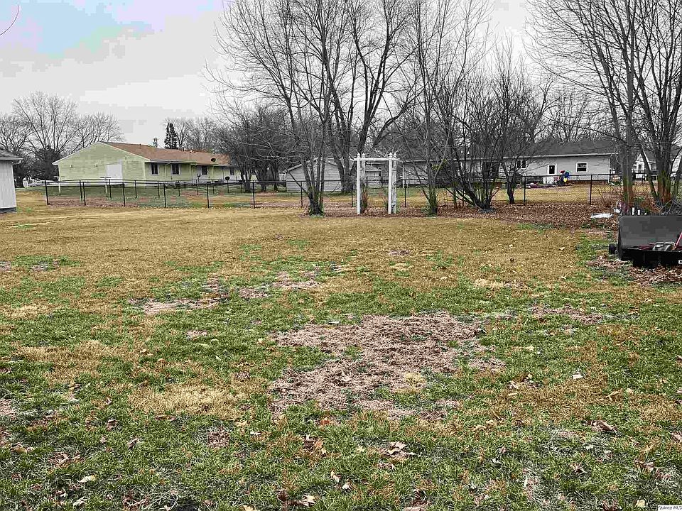 207 W 1st Ave, La Harpe, IL 61450 MLS 202669 Zillow