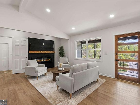 4th image of 1262 Sparrow Ln