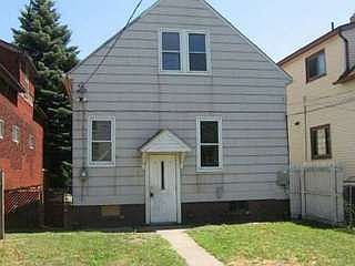 2nd image of 2267 Yemans St