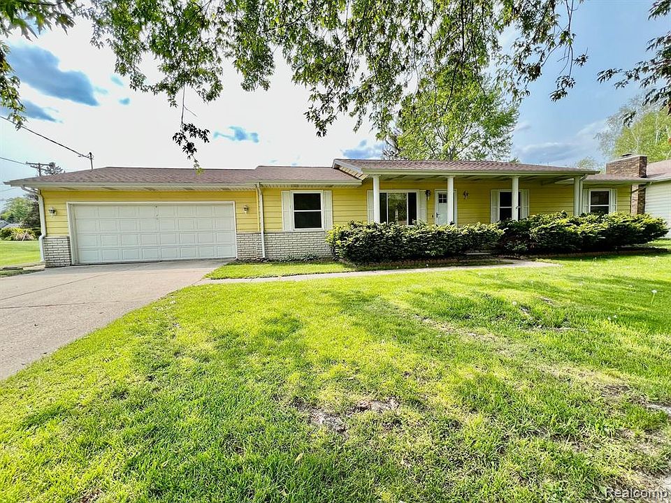 3551 Strawberry Ln, Port Huron, MI 48060 Zillow