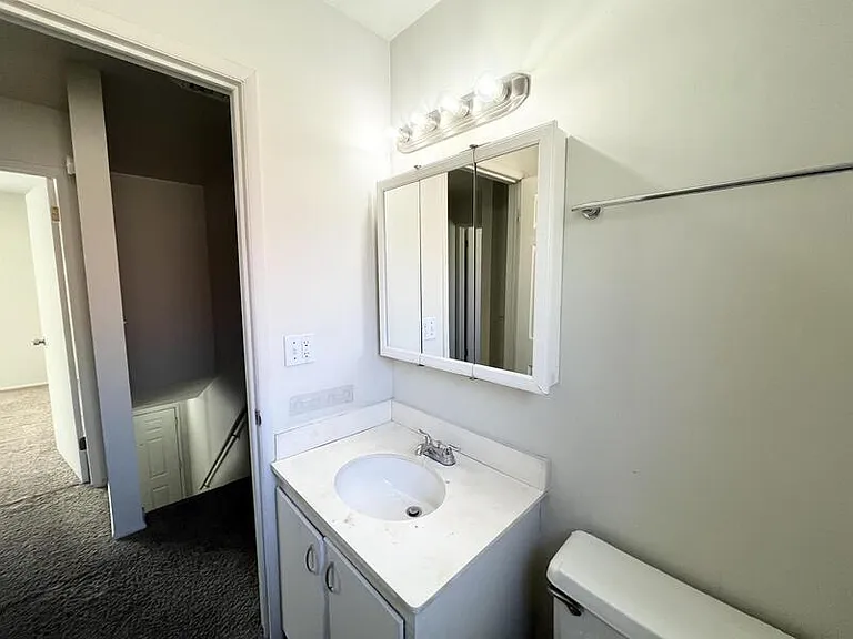 2284 S 800 E #1 — Photo 13