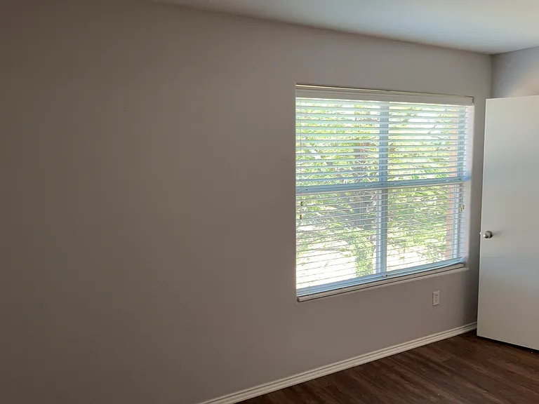 1916 Sampsell Dr — Photo 21