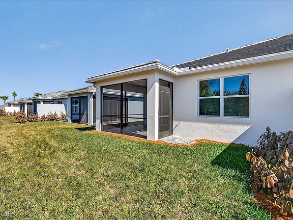 5th image of 3817 Russell Court #Villa 38