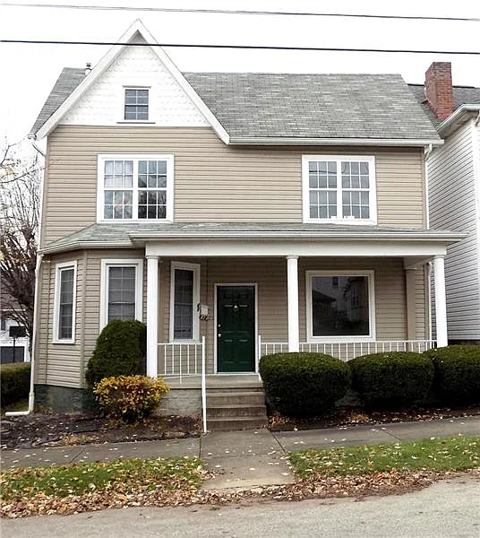 41 Oakland Ave photo 1