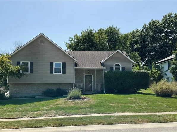 2109 3rd Ter, Lees Summit, MO 64063