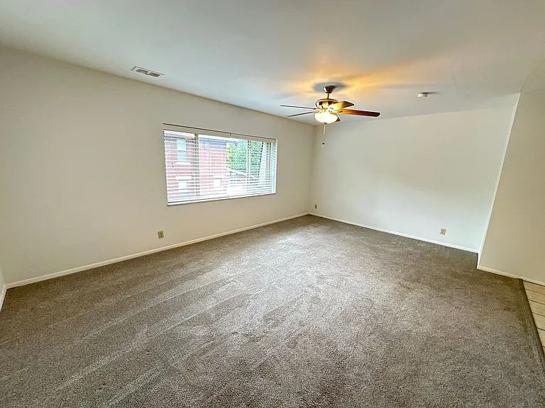E 15th Ave 325 TPP — Photo 7