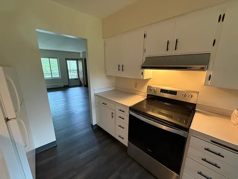2915 1/2 Cottonwood Ave — Photo 12