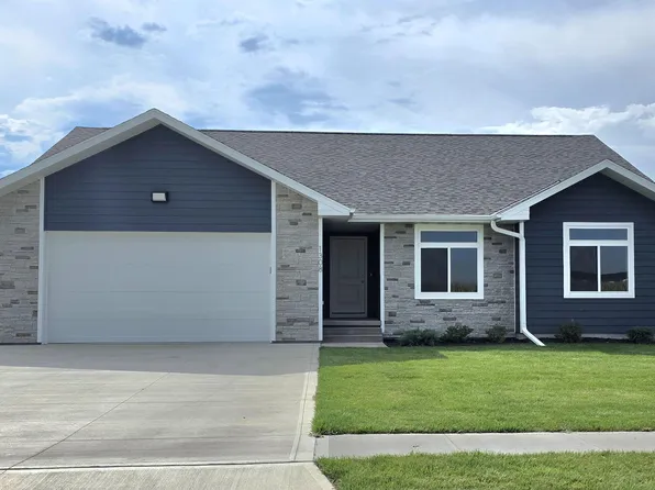 1308 E 17th St, South Sioux City, NE 68776