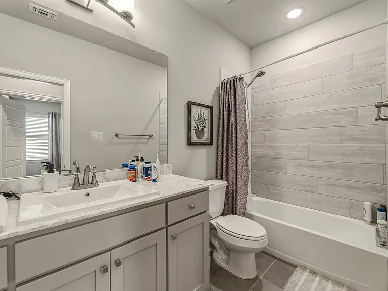 4937 Barcelona Ave — Photo 18