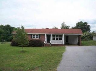 140 Birch Ln, Roebuck, SC 29376