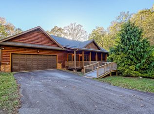 407 Blackberry Dr, Rabun Gap, GA 30568