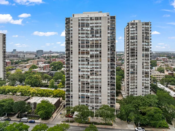 1455 N Sandburg Ter APT 1204, Chicago, IL 60610