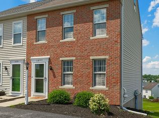 1077 Hearthridge Ln, York, PA 17404