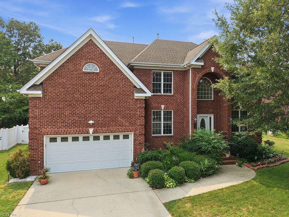 1st image of 557 Hunts Pointe Dr
