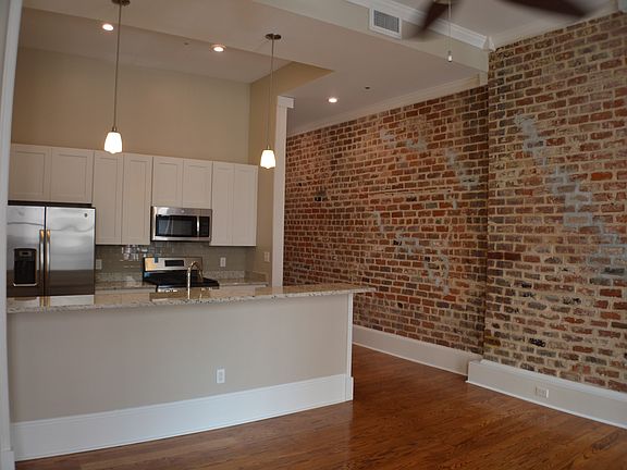 3rd image of 330 Camp St #201