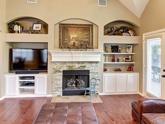 5th image of 3824 Drexel Dr