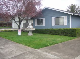 3332 Delta Waters Rd, Medford, OR 97504