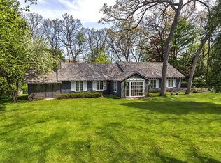 328 Waubun Dr, Fontana, WI 53125