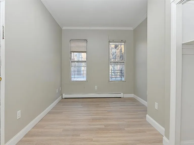 531 28th St #1 — Photo 5