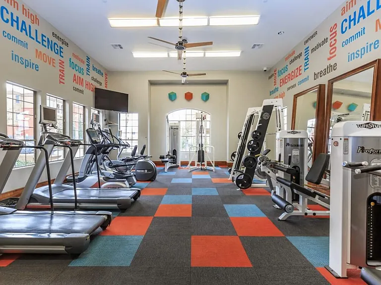 Montecito Pointe Apartments — Photo 17