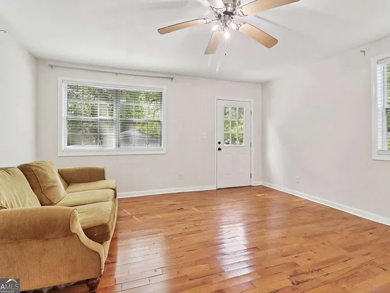 2344 Chestnut Log Pl — Photo 18