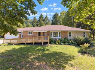 10156 Longwoods Rd, Chatham Kent, ON N7M5J7