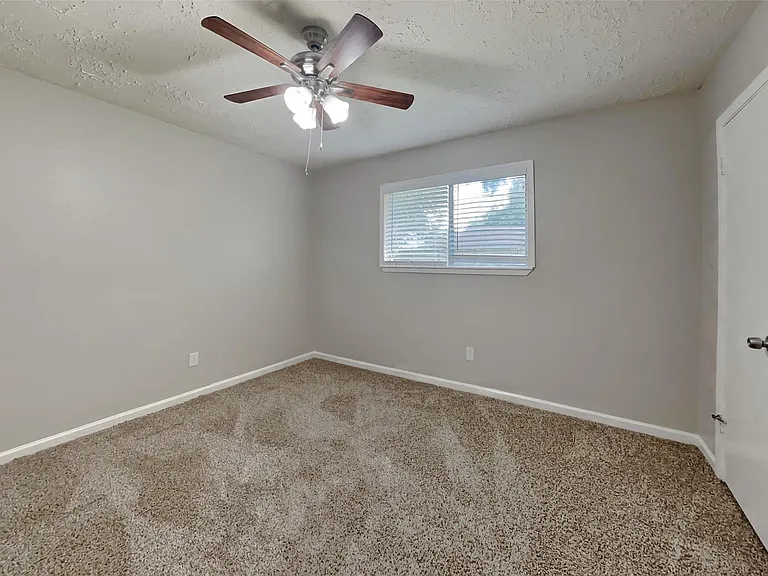 14227 Bella Dr — Photo 12
