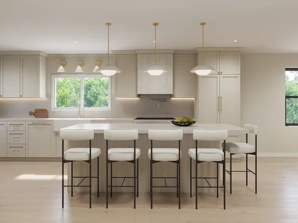 34 Governor Winthrop Rd #1, Somerville, MA 02145