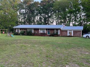 1095 Paragon Rd, Gilbertown, AL 36908