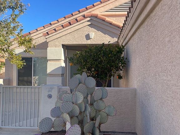 2nd image of 2459 Frontier Ln