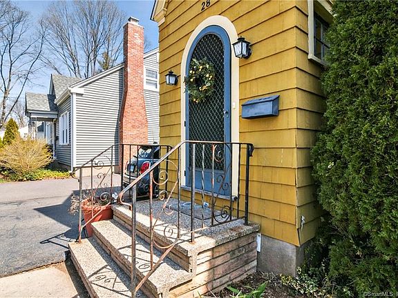 4th image of 28 Cortland St