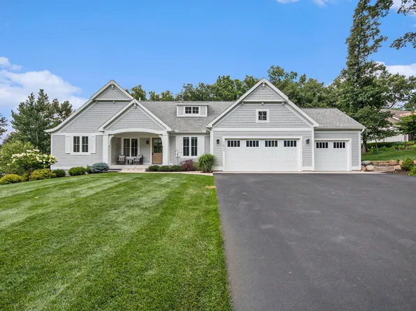 7837 Kodiak Ct, Caledonia, MI 49316