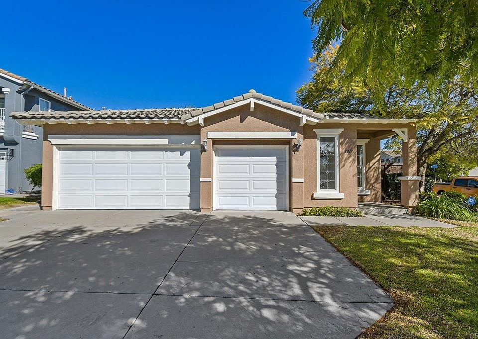 1st image of 1279 W Vaquero Ct