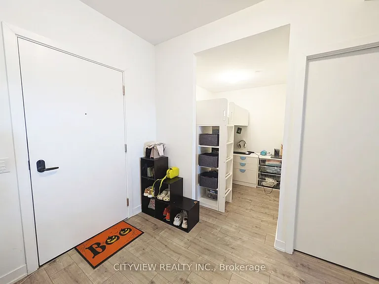 220 Missinnihe Way #602 — Photo 2