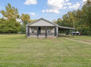 513 N Wineblood St, Checotah, OK 74426