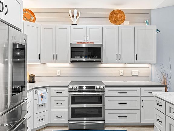 4th image of 5128 Elton Drive SE